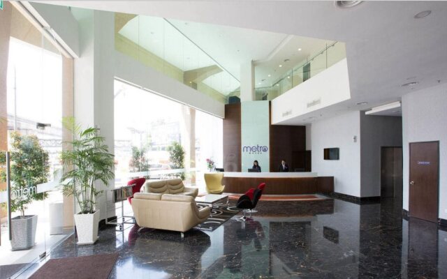 Metro Hotel
