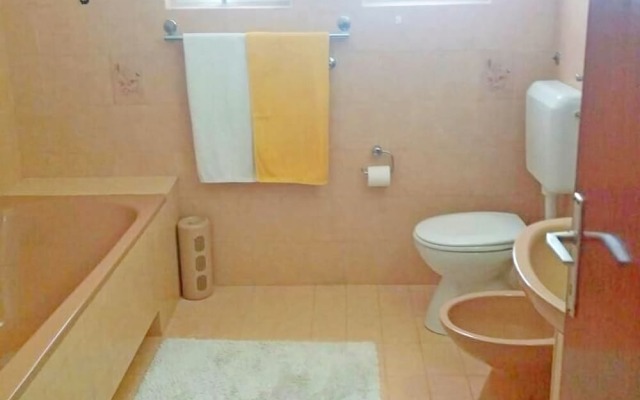 Apartments and Rooms Mladenka
