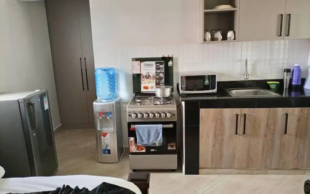 Lux Suites Studio City Apartments