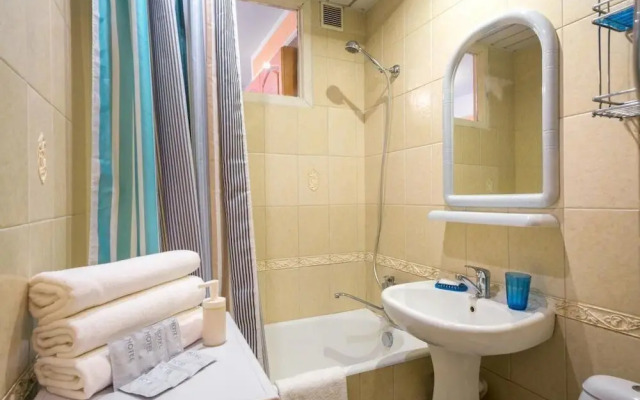 Lux-Apartments Malaya Pirogovskaya 23