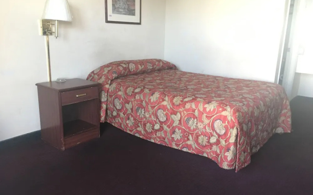 Travelodge by Wyndham Richmond Kentucky