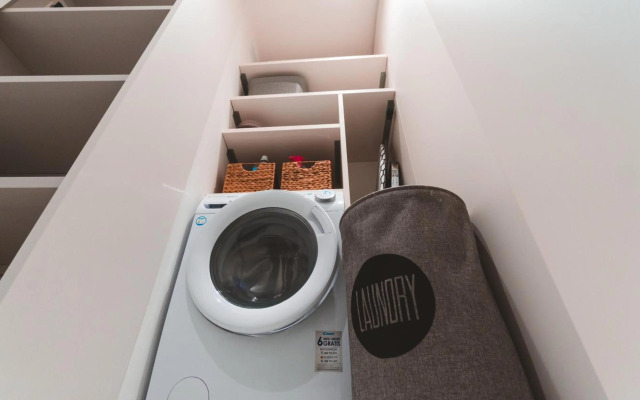 Ideal Location, Stylish 1BR Apartment with Free Parking