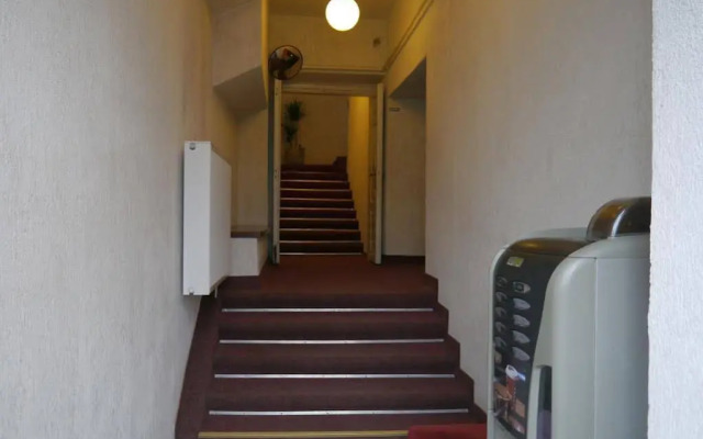 Center Stay Hostel