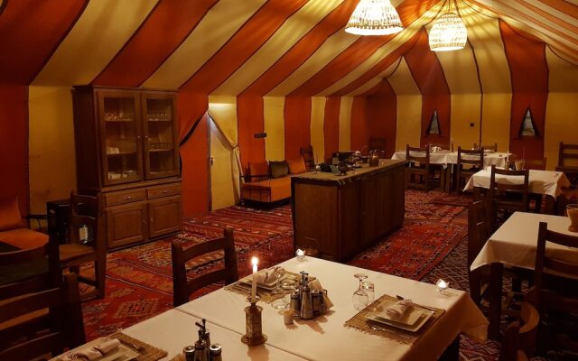 Erg Chebbi Camp