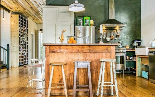 Pacifique on Pacific