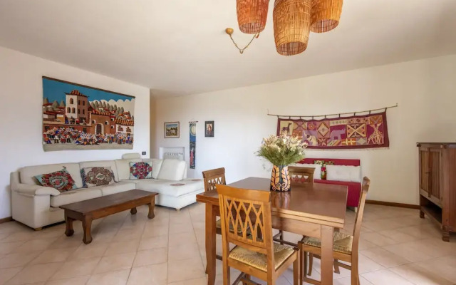 Spacious Apartment With Terrace by Wonderful Italy