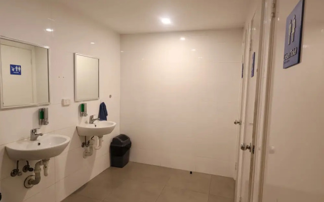 Quokka Backpackers Hostel Perth - note - Valid passport required to check in