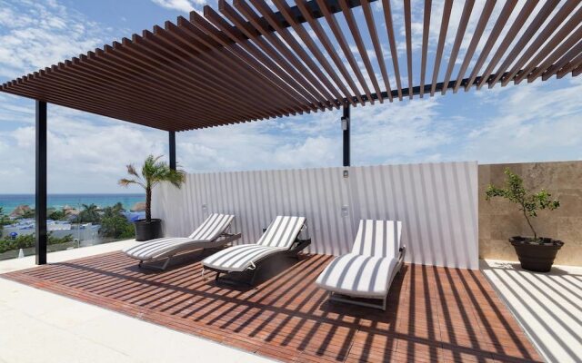 Menesse 205 by CocoBR