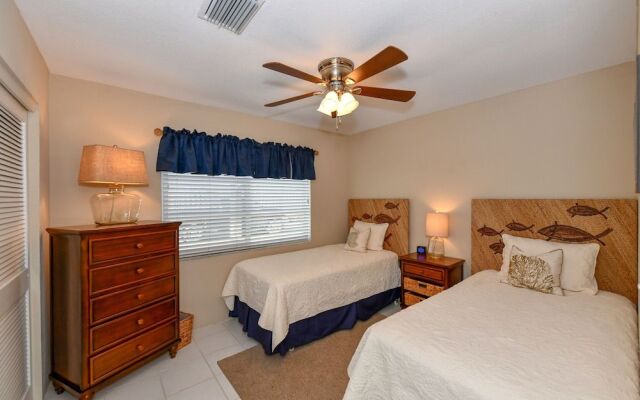 Jamaica Royale - 012 - 2 Br Condo