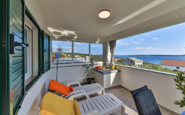 Stunning Home in Trogir With Wifi and 3 Bedrooms