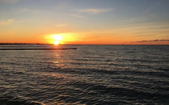 Seahorse Modern Retreat