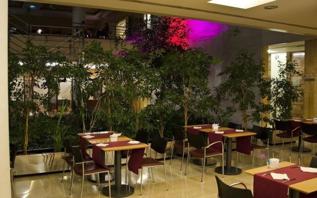 VIP Executive Entrecampos Hotel & Conference