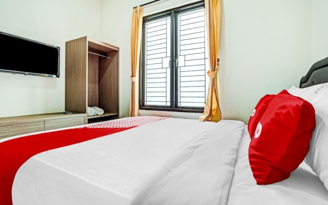 OYO Life 90211 I-sidji Inn – Guest Rooms – Karawang