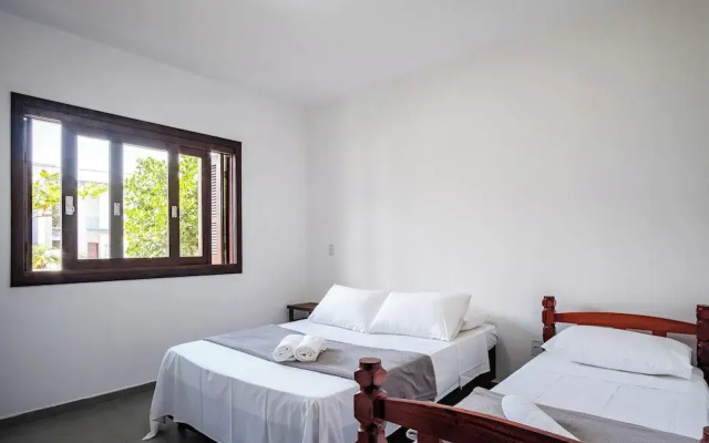 House w/ 3 Bedrooms and Barbecue Lpb0000