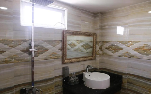 HÙNG MIAMI HOTEl - 3 SAO