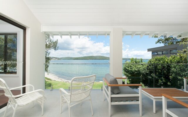 Baywatch - Beachfront Bliss Executive Home
