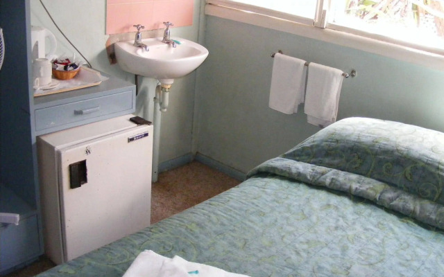 Rod 'N' Reel Hotel Motel Woodburn