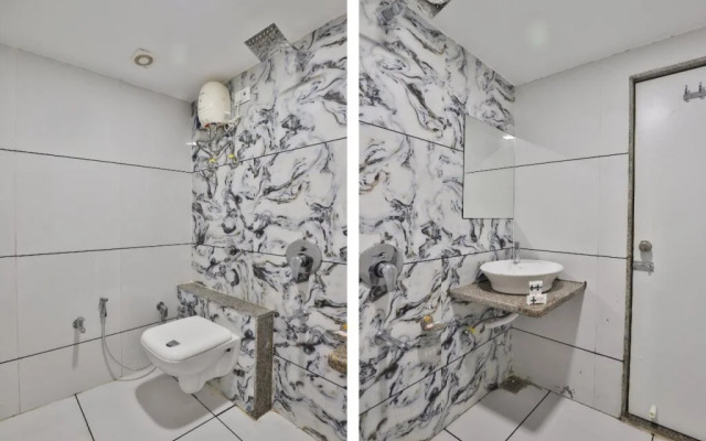 Oyo 24444 Hotel Rudrax