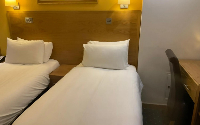 Regency Hotel Parkside