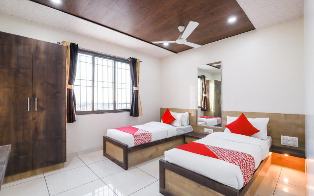 OYO 67158 Hotel Bhagvati