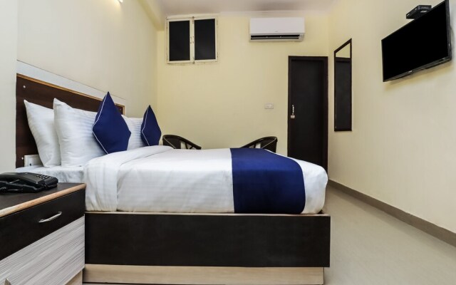 OYO SilverKey 27892 Shanti Complex