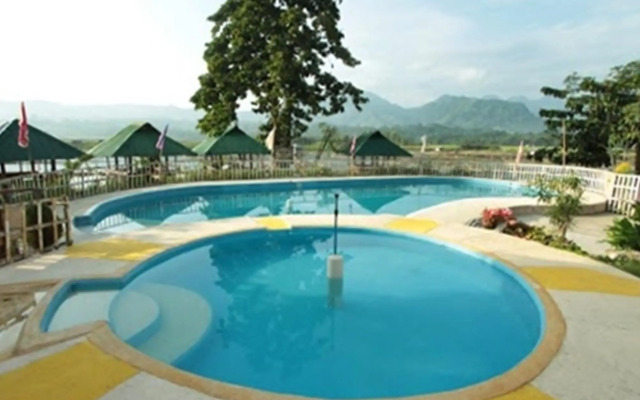 Sunrise Garden Lake Resort