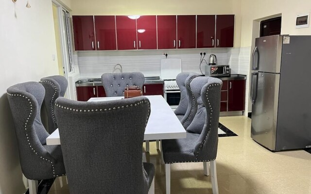 Lux Suites Mango Court Apartments