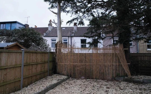 4 Bed House Sleeps 7-free Parking- Contractors