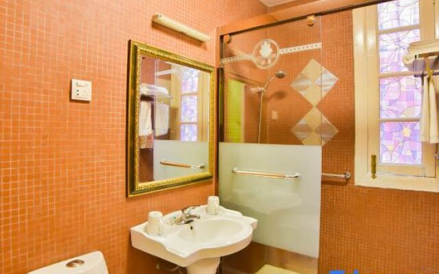 Chuanwu Old Villa Family Hotel