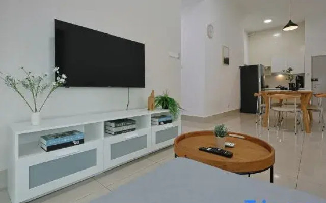 Razak City Residences Block A4 by Favspace