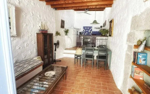 Traditional 2 Bd Chora House Patmos