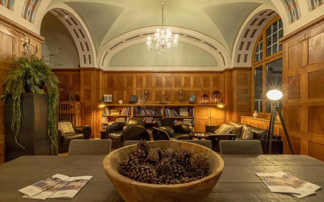 ALPINE INN Davos