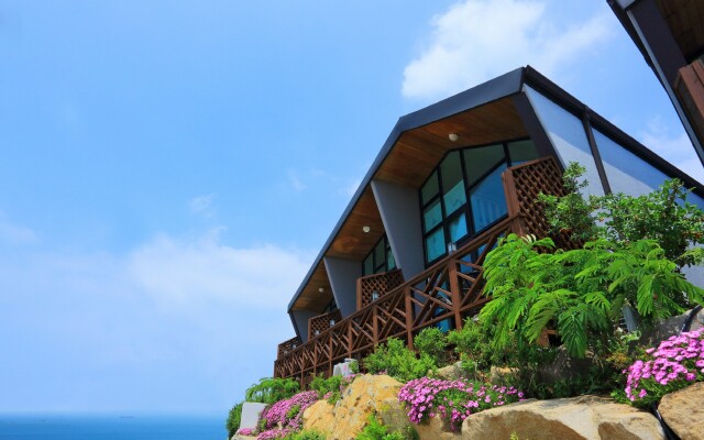 Healing View Pension