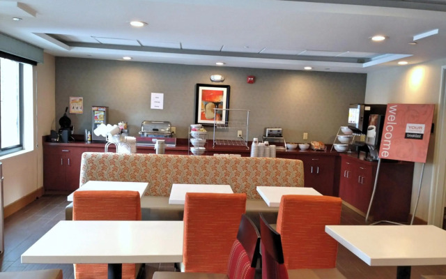 Comfort Inn & Suites Brattleboro I-91