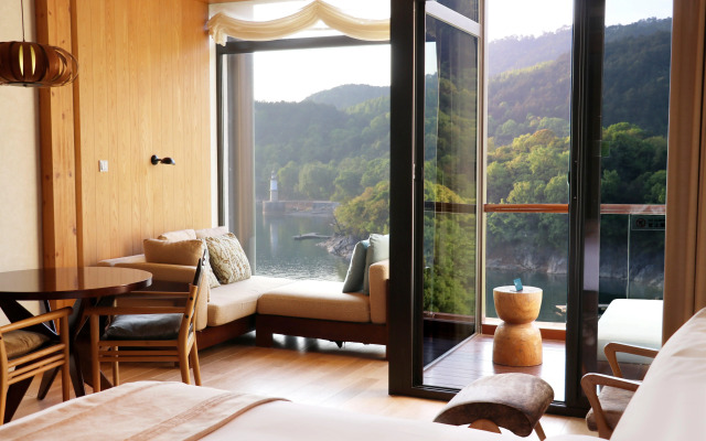 InterContinental One Thousand Island Lake Resort by IHG