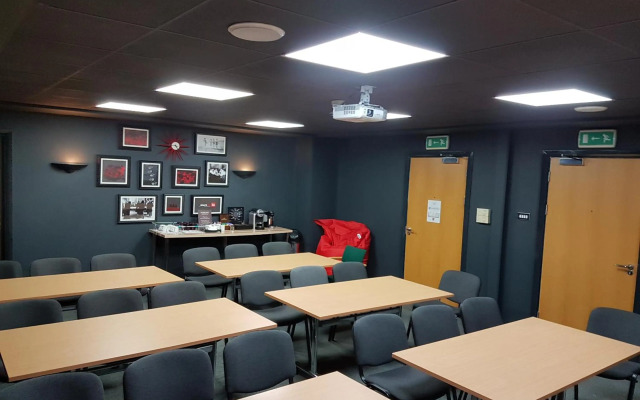 ibis Cardiff Gate - International Business Park