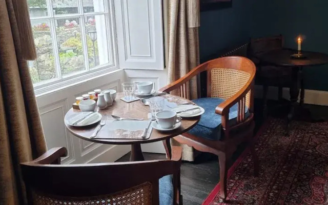 Ivy House