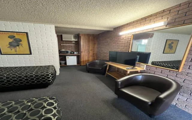 Cessnock Vintage Motor Inn – Lobby – Cessnock