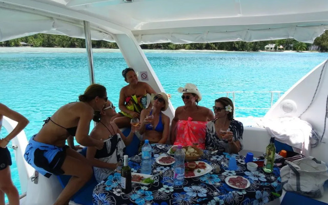 Tahiti Sail and Dive