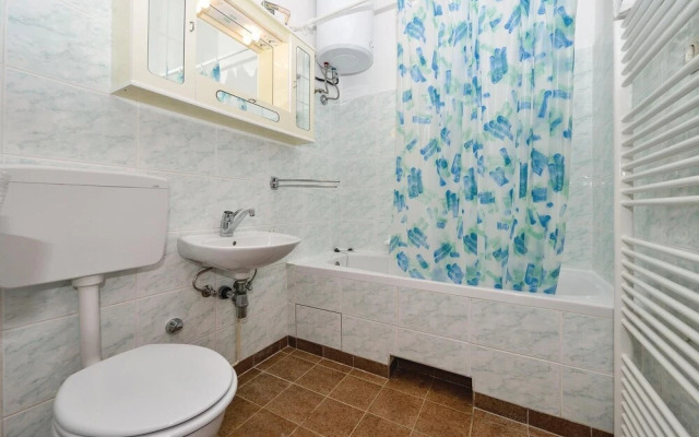 Amazing Home in Lun With Wifi and 3 Bedrooms