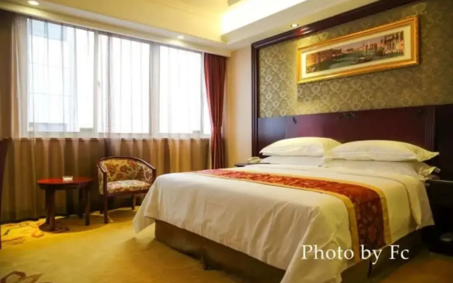 Vienna Int'l Hotel Xinchang Ancient Town