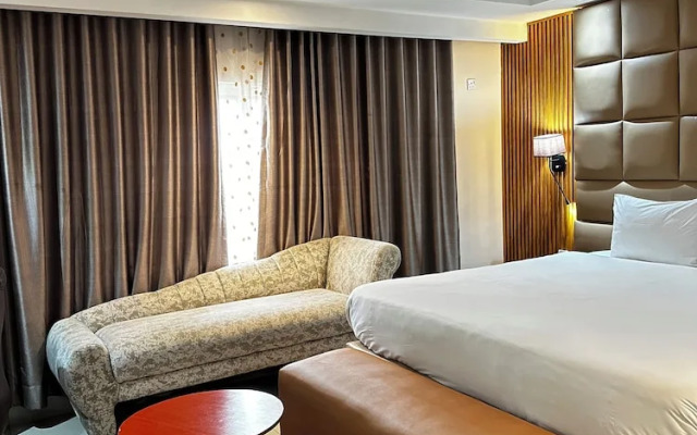 Golden Tulip Hotel PH-GTPH