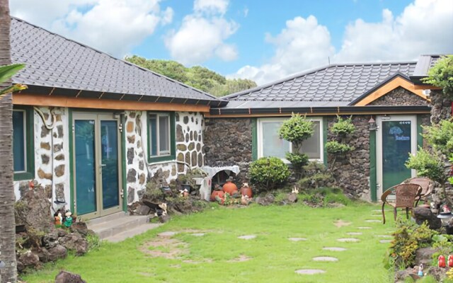 Jeju Lodem Unshared House Pension