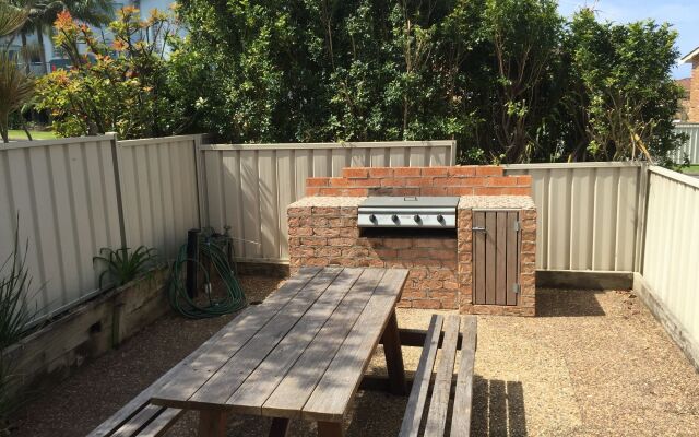 Mollymook Aquarius Apartments