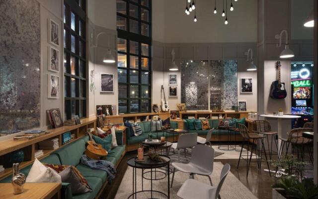 MOXY Memphis Downtown