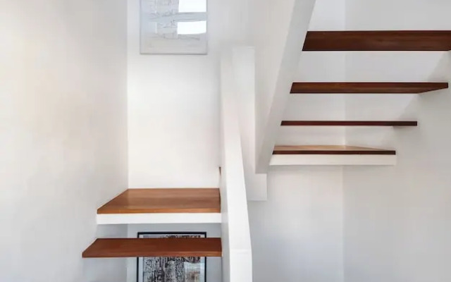 Flora1 Flora Apartments, Studio 1 w/ Patio