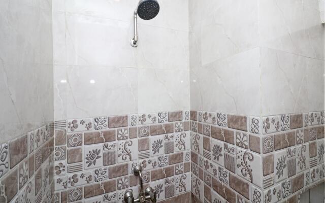 OYO 27921 Hotel Shalimar
