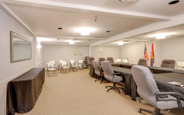 Townhome Near Dtwn Flagstaff: Grill, Golf & Relax!