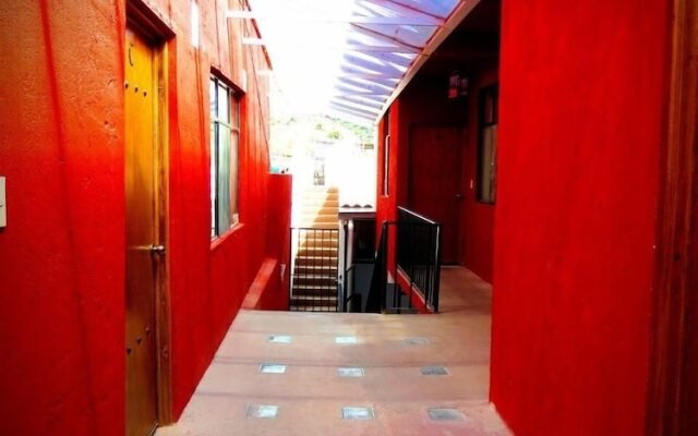 La Catrina Hostel and Breakfast