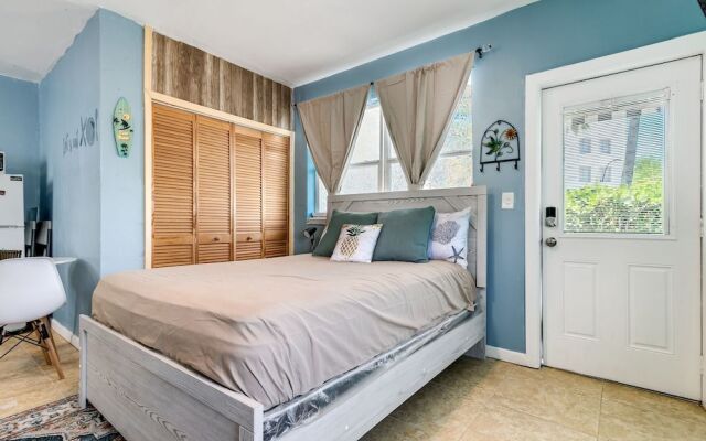 Studio Townhouse 2 blocks from Beach